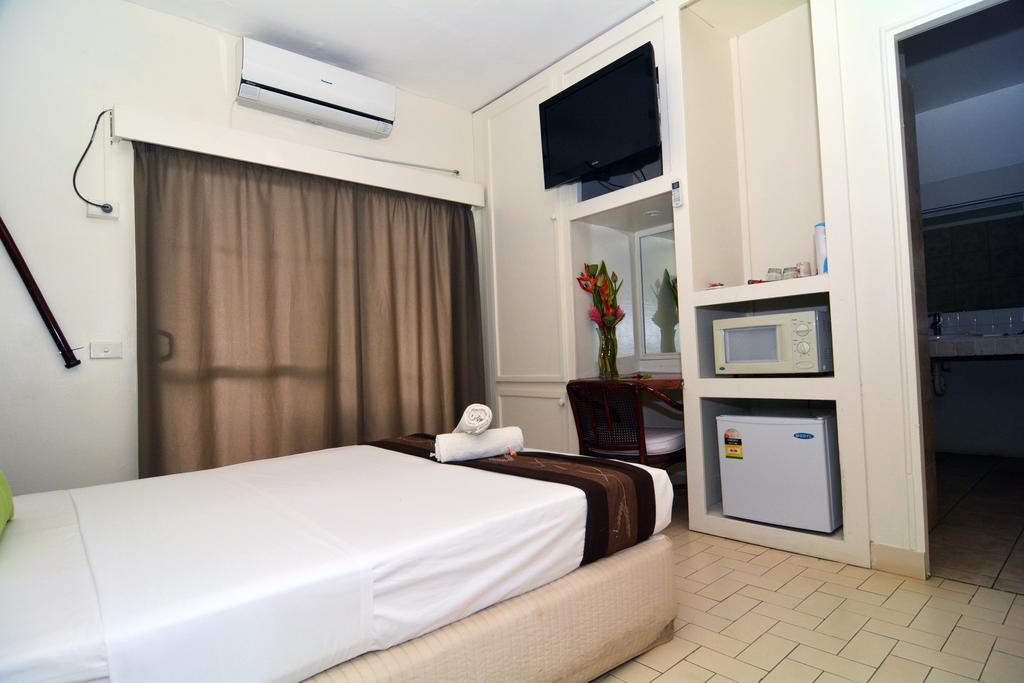Coconut Palms Resort Vanuatu Порт Вила Екстериор снимка